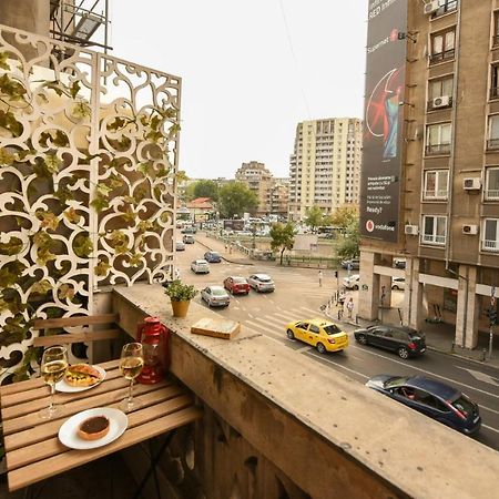 Vintage Elegance, Modern Comfort: 1Br Apartment Overlooking Calea Victoriei Bucarest Extérieur photo